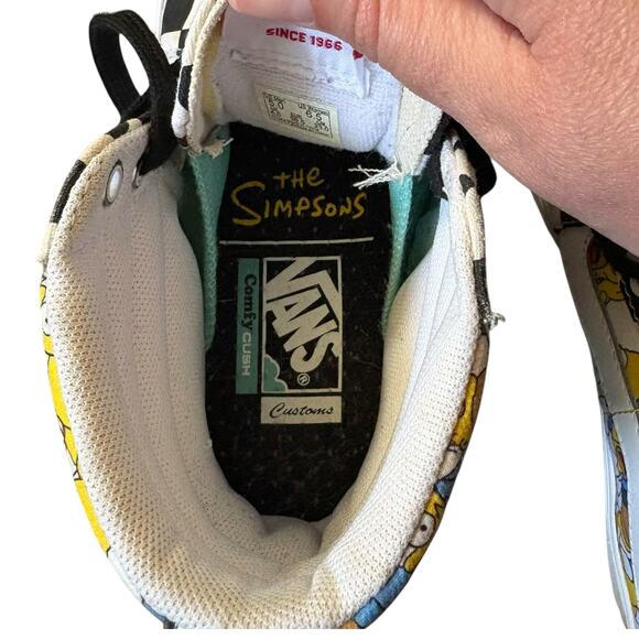 Women’s size 6.5 VANS customs The Simpsons high top shoes - Picture 4 of 8